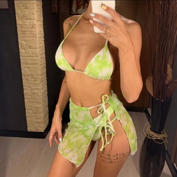 Triangle Tie Dye 3 Piece Bikini Set with Skirt Swimsuit - Picture 4 of 12